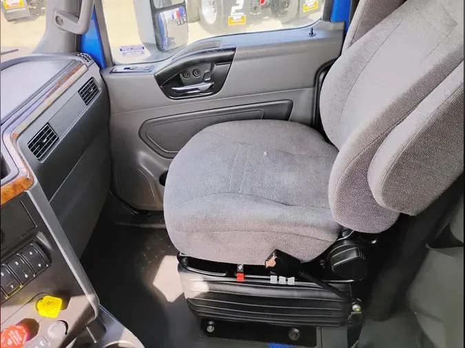 2022 International LT625