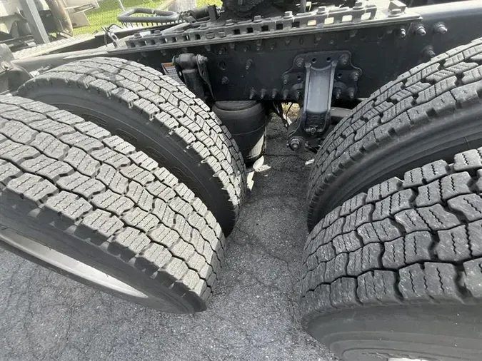 2021 VOLVO VNL30089829eca7af843bd0c36acc0e42e03e7