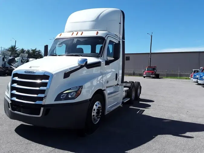 2020 FREIGHTLINER/MERCEDES NEW CASCADIA PX126648984683064cb6f4f841e9d43661c3b09