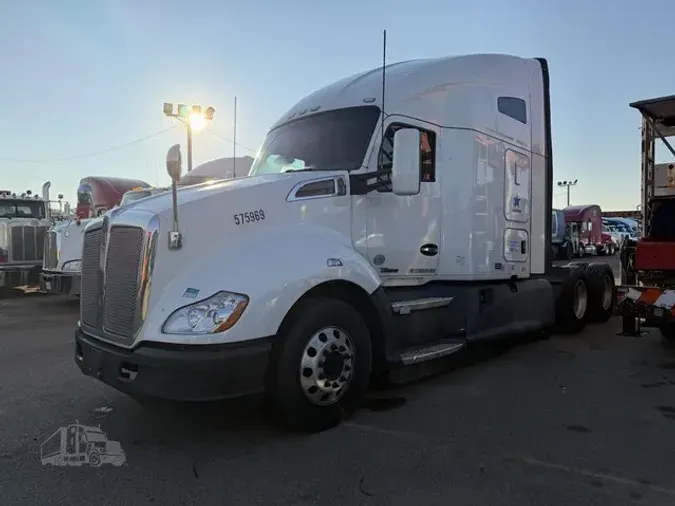 2018 KENWORTH T68089866e288e78202415ccbd5403f44695