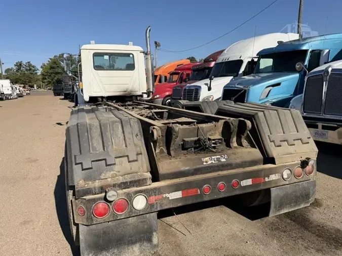 2006 MACK GRANITE CV713