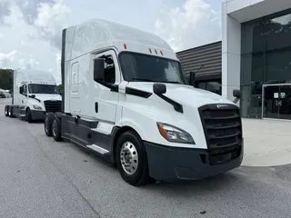 2020 Freightliner Cascadia 126