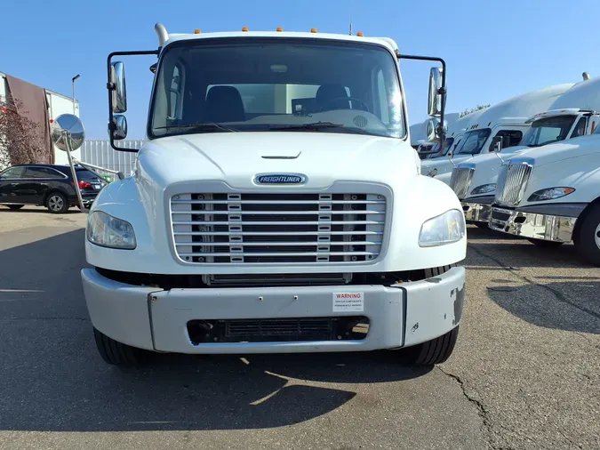 2017 FREIGHTLINER/MERCEDES M2 106