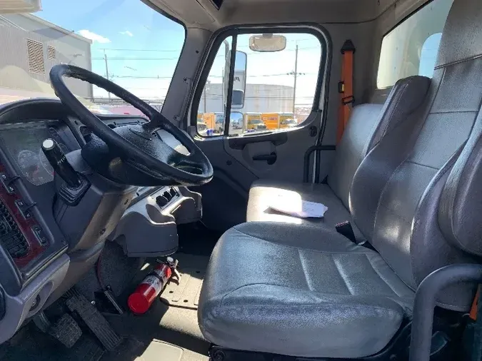 2016 Freightliner M2