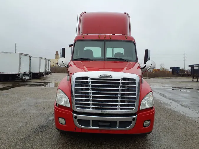 2013 FREIGHTLINER/MERCEDES CASCADIA 125