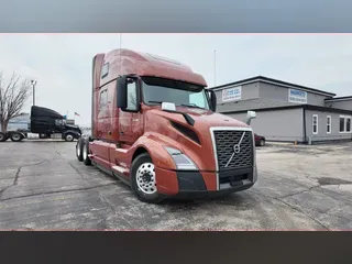 2023 VOLVO VNL64T860