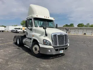 2016 FREIGHTLINER X12564ST