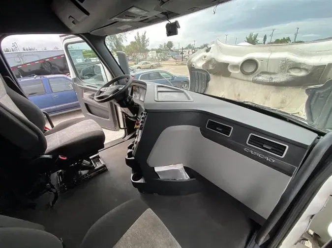 2023 FREIGHTLINER CA126