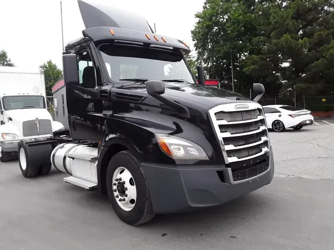 2020 FREIGHTLINER/MERCEDES NEW CASCADIA 126