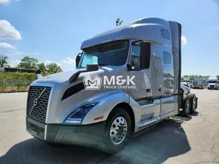 2019 VOLVO VNL64T760