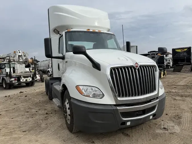 2021 INTERNATIONAL LT