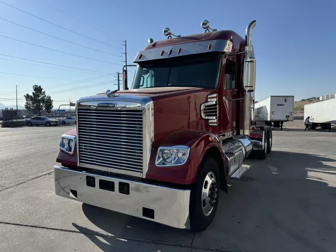 2022 Freightliner CORONADO