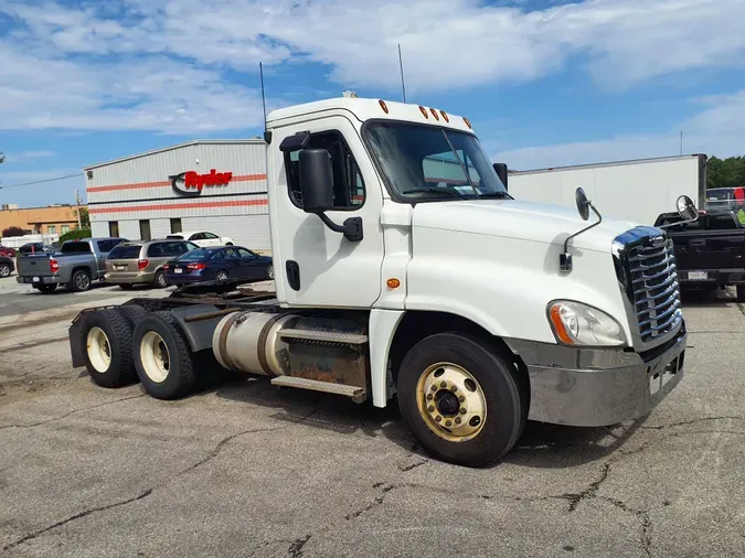 2018 FREIGHTLINER/MERCEDES CASCADIA 125