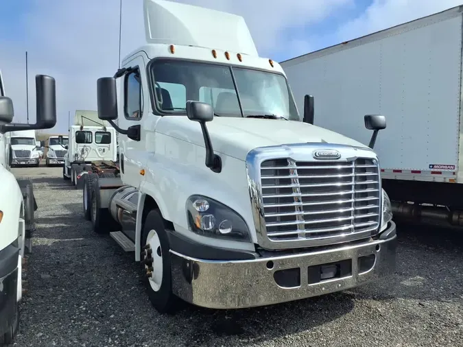2018 FREIGHTLINER/MERCEDES CASCADIA 12589aa94e352de0c22eea99818a90a8eb3