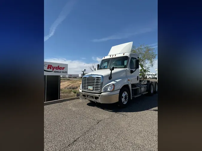 2019 FREIGHTLINER/MERCEDES CASCADIA 12589abc0776a18c273ba93b9f9a4a2209a