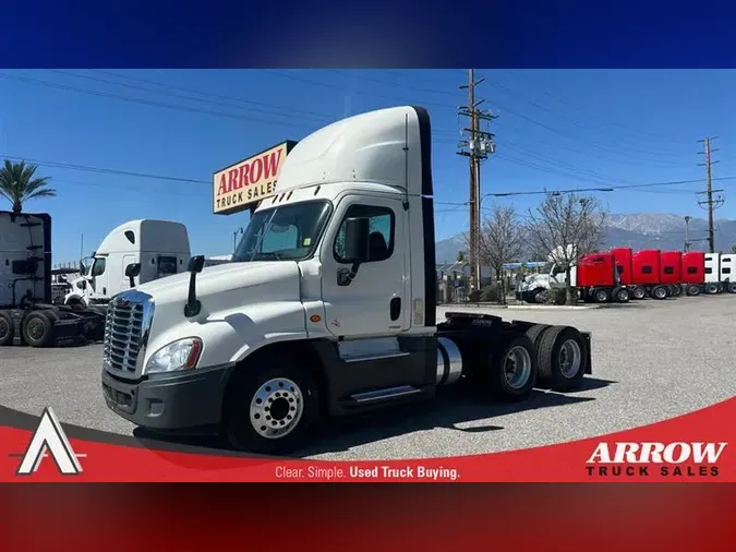 2018 FREIGHTLINER CA12562DC89acadb01ad9e31a38443a377fdc33bf