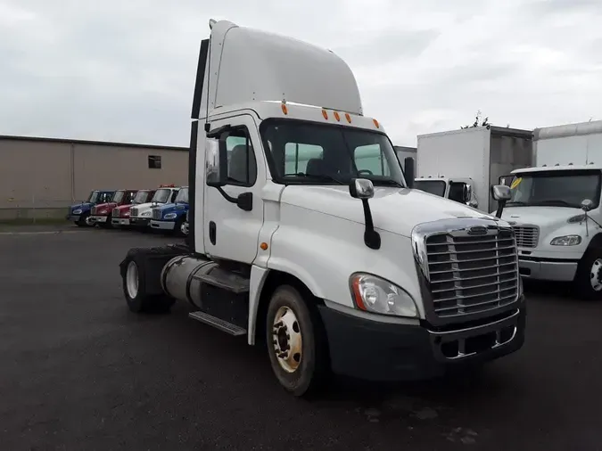 2013 FREIGHTLINER/MERCEDES CASCADIA 12589ad2e39de8c267e4af1cde03a9ac016