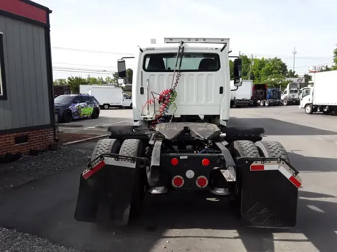 2014 FREIGHTLINER M2 106