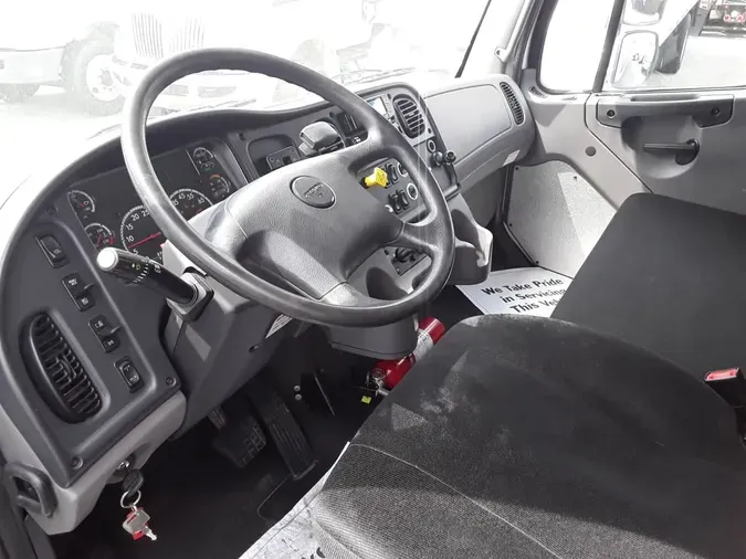 2019 FREIGHTLINER/MERCEDES M2 106