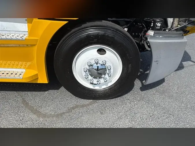2020 FREIGHTLINER CA126
