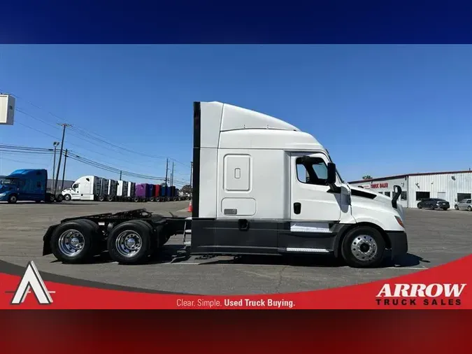 2019 FREIGHTLINER CA126