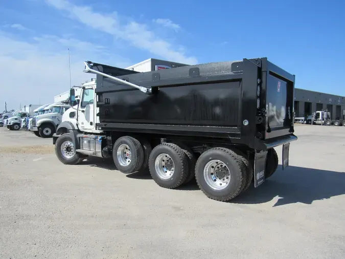 2025 MACK GR84B