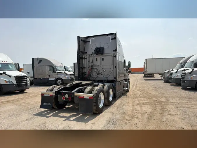2023 Freightliner Cascadia 12689b533a03a038660e6b8ec65d1d5d2fd