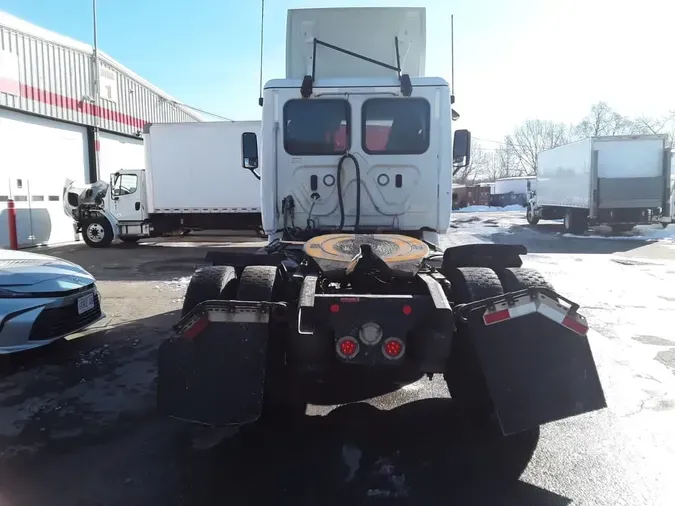 2019 FREIGHTLINER/MERCEDES CASCADIA 11389b5bb65e596fd2bf93de0969823a3f7