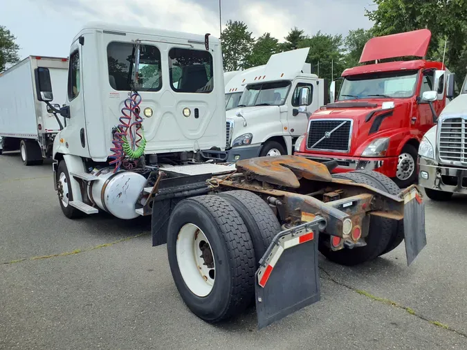 2018 FREIGHTLINER/MERCEDES CASCADIA 113