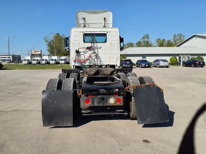 2019 VOLVO VNL64T-300