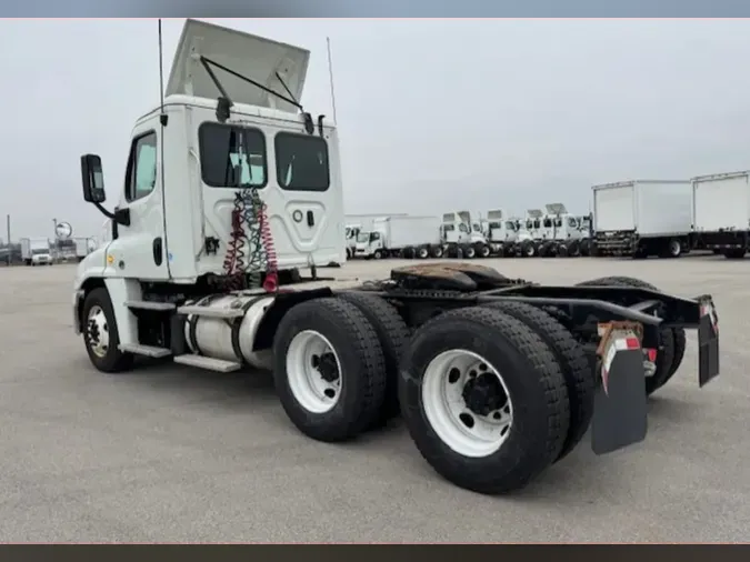 2019 FREIGHTLINER/MERCEDES CASCADIA 125
