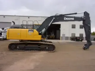 2019 John Deere 210GLC