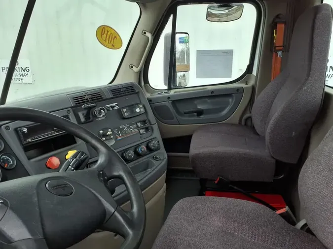 2019 FREIGHTLINER/MERCEDES CASCADIA 125