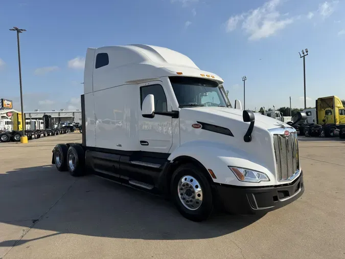 2022 Peterbilt 57989c0fc0831f27870b804133ac8ce3815