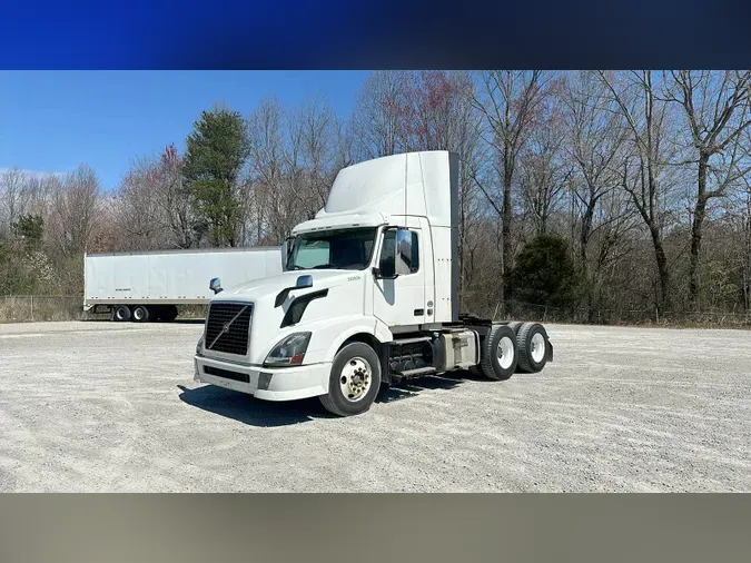 2015 Volvo VNL300