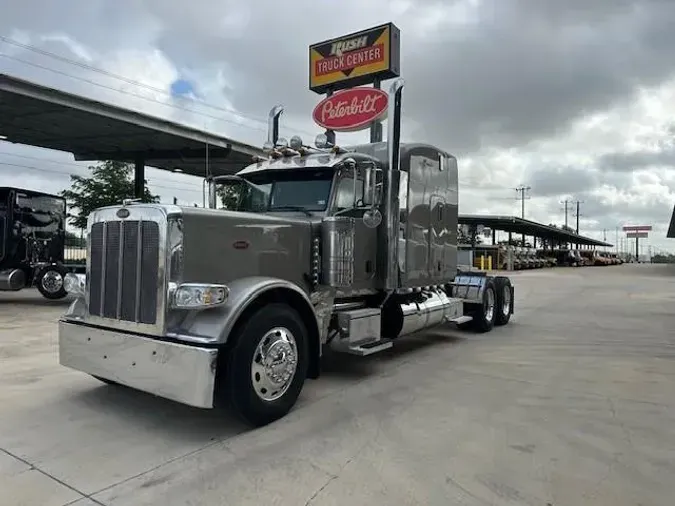 2022 Peterbilt 389