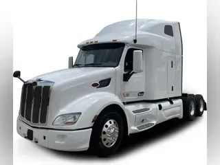 2022 Peterbilt 579