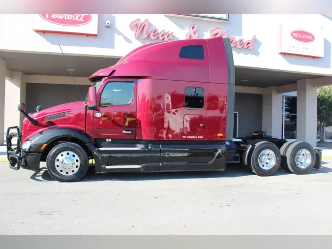 2023 Peterbilt 579