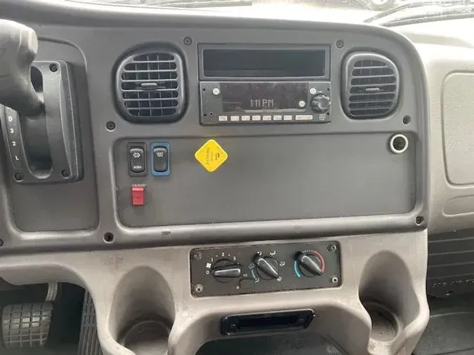 2023 Freightliner Business Class M2 106