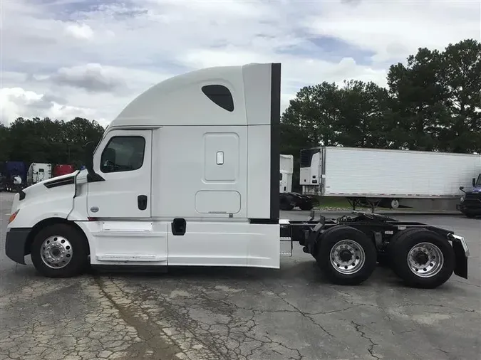 2020 FREIGHTLINER CASCADEVO1