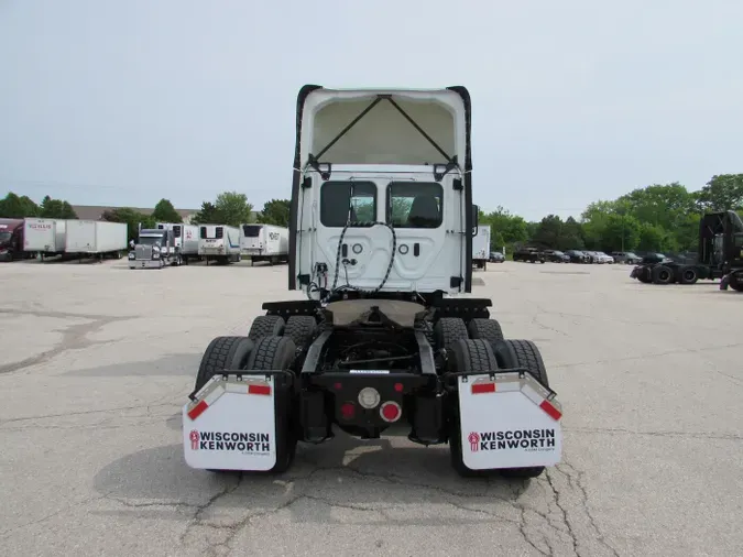 2020 Freightliner Cascadia