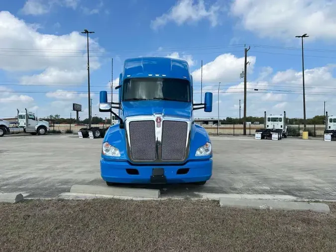 2022 Kenworth T680