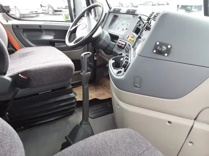 2020 FREIGHTLINER CASCADIA 125