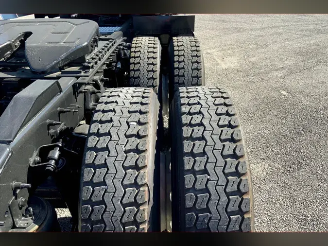 2023 INT LT625 6x489d43ebefe50363fbe8d29691ad44e27