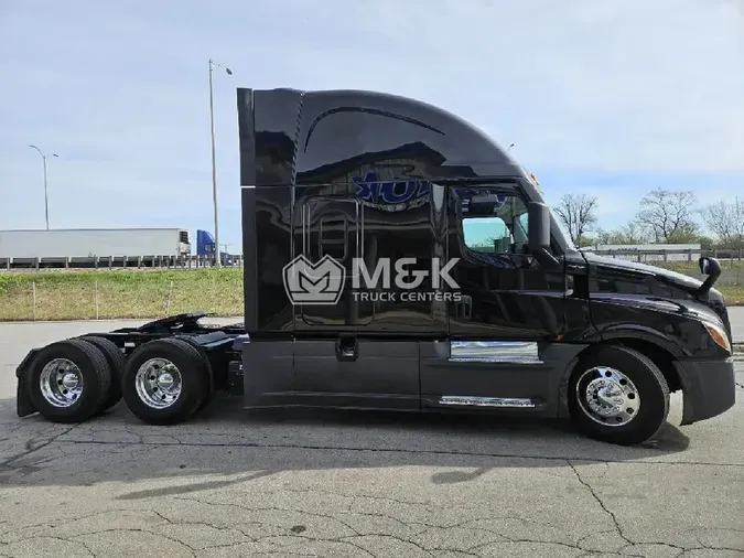 2022 FREIGHTLINER Cascadia 126