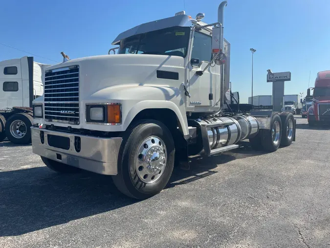 2016 MACK CHU61389d7b4a07376f9353245b27c38f50edc