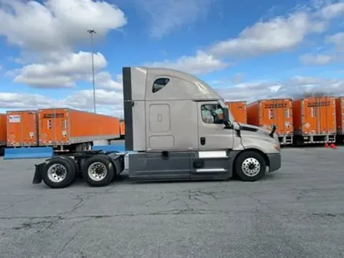 2021 Freightliner Cascadia