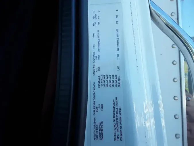 2020 FREIGHTLINER/MERCEDES M2 106