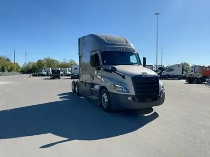 2021 Freightliner Cascadia89dd24cb3a00b4eca3abe808387cc022