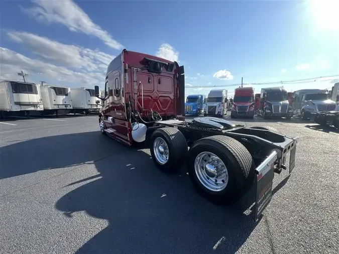 2019 FREIGHTLINER CA126